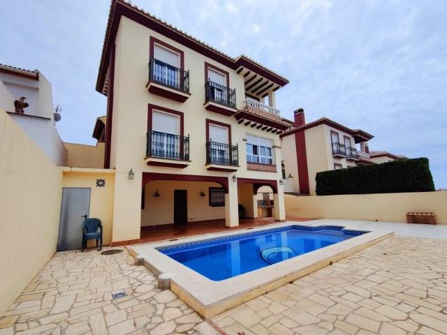 Casa en venta en Canillas de Albaida Málaga