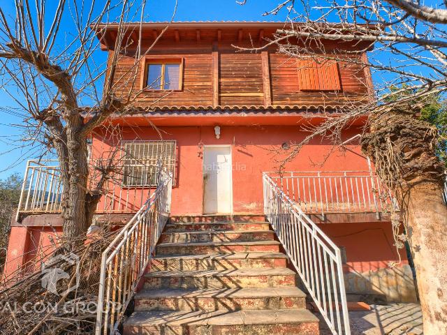 Casa en venta en Canyelles. Casa en venta en la exclusiva Urbanización California de Canyelles. Casas.