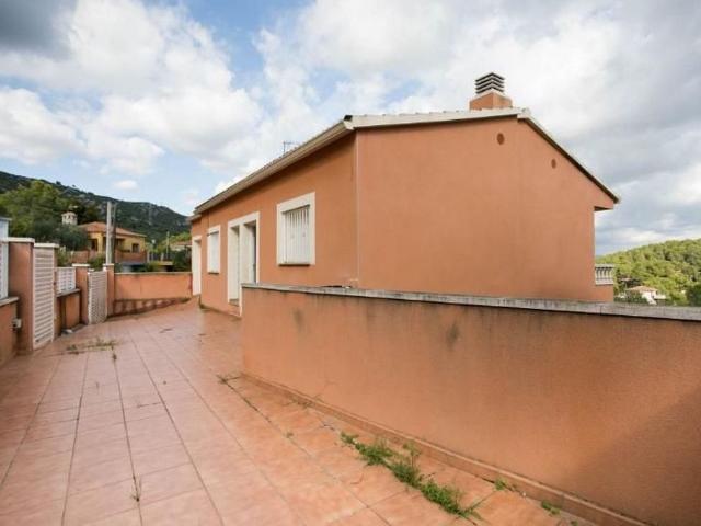 Casa en venta en Canyelles, de 169 m² 4 habitaciones por 255.000