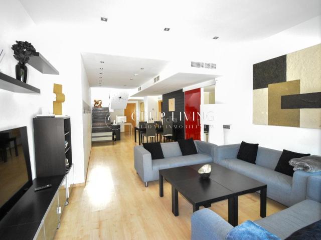 Casa en venta en Canyelles. ELEGANCIA, DISEÑO Y LUZ EN PLENA NATURALEZA, A SOLO 10 MINUTOS DE SITGES. Casas.