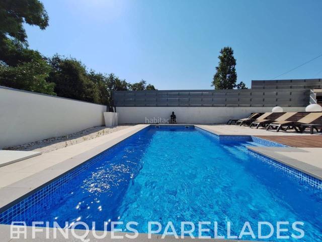Casa en venta en Canyelles. Moderna y exclusiva vivienda en un entorno tranquilo. Urbanización Las Americas Canyelles. Casas.