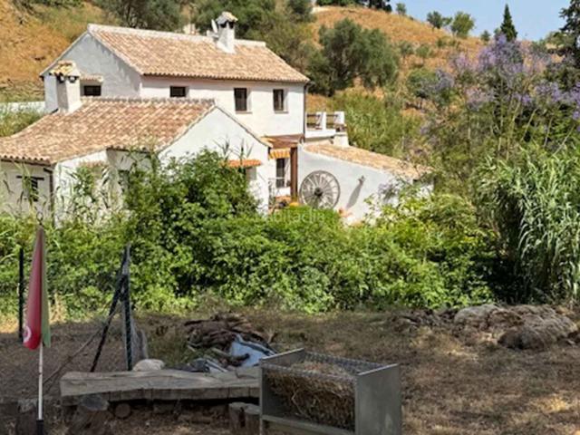 Casa en venta en Casares, Casares pueblo. Finca en Casares con autosuficiencia energética en venta. Casas.