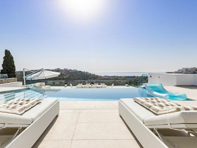 Casa en venta en Casares Málaga