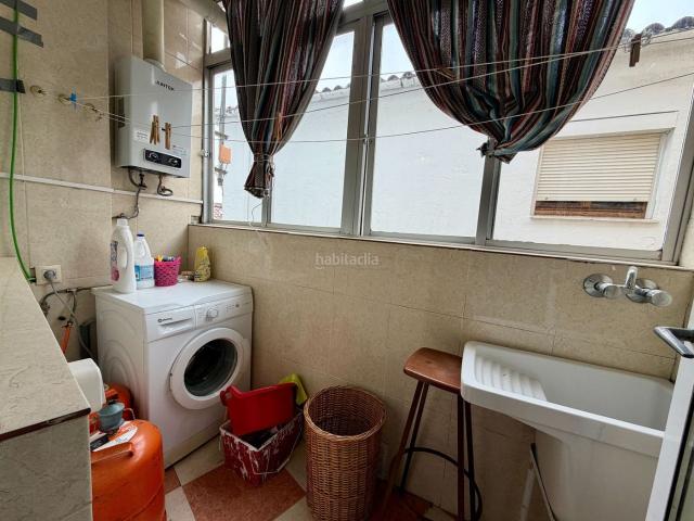 Casa en venta en Casas del Castañar. Vivienda en planta baja con gran cochera y almacén en Casas del Castañar. Casas Casas del.