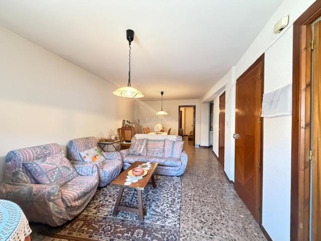 Casa en venta en Caspe. EDIFICIO CON TRES VIVIENDAS INDEPENDIENTES EN LA ZONA ALTA DE CASPE IDEAL PARA INVERSIÓN O VIVIENDA FAMILIAR. Casas.