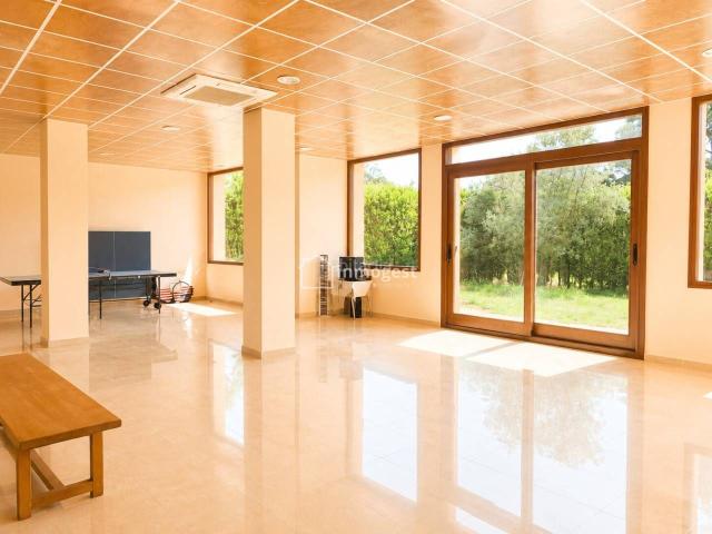 Casa en venta en Cassà de la Selva. Finca rústica con vivienda, piscina y explotación equina en Cassà de la Selva. Casas Cassà de la.