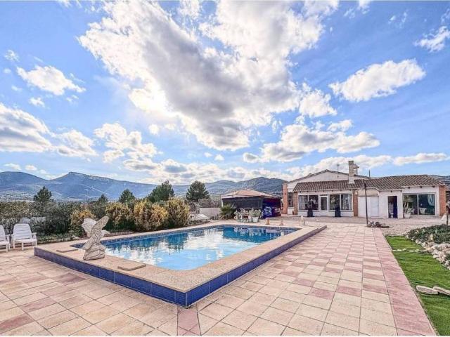 Casa en Venta en Castalla
