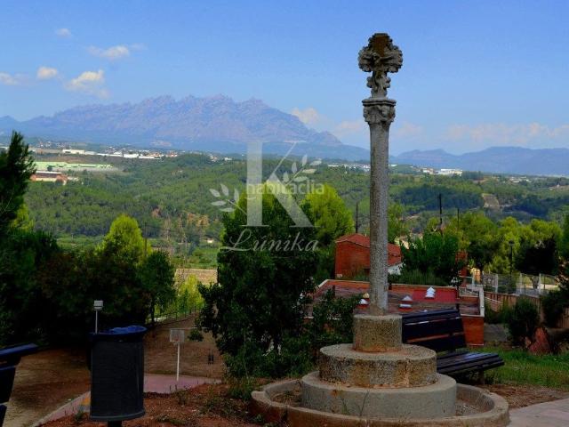 Casa en venta en Castellví de Rosanes. Espectacular casa de diseño en Castellví de Rosanes. Casas Castellví de.