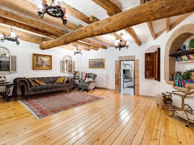 Casa en venta en Castell d´Aro Costa Brava. EXCEPCIONAL PROPIEDAD EN EL CENTRO HISTÓRICO DE CASTELL DARO. Casas Castell.