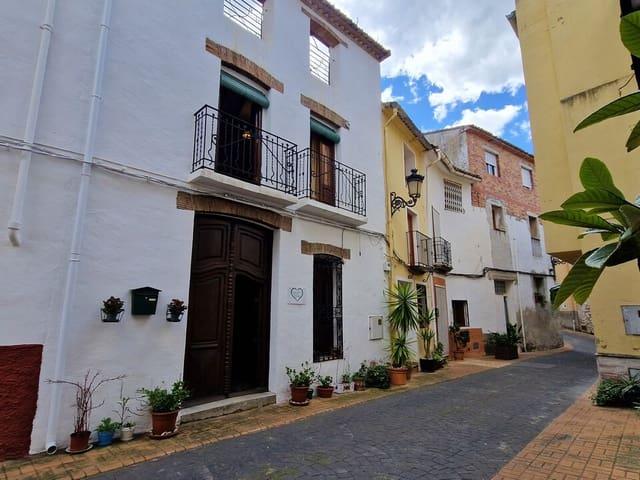 Casa en venta en Castell de Castells, Alicante