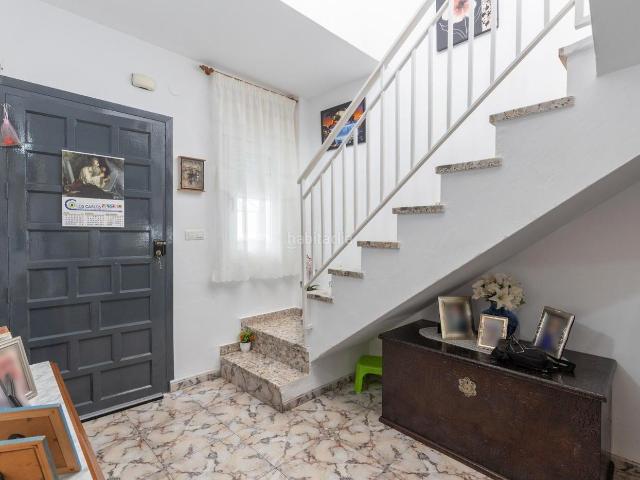 Casa en venta en Castell de Ferro. SE VENDE MAGNIFICA CASA de dos plantas en CASTELL de FERRO con terraza y espectaculares vistas al mar. Casas Castell de.