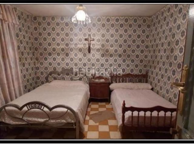 Casa en venta en Castellar de Santiago. Se vende casa o parcela. Casas Castellar de.