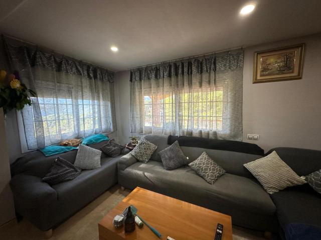 Casa en venta en Castellar del Vallès, Airesol. CASA A 4 VIENTOS CON VISTAS INMEJORABLES EN CASTELLAR DEL VALLES. Casas Castellar del.