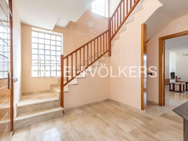 Casa en venta en Castellar del Vallès, Eixample Can Bogunyà. Espectacular casa unifamiliar a 4 vientos con piscina y garaje. Casas Castellar del.