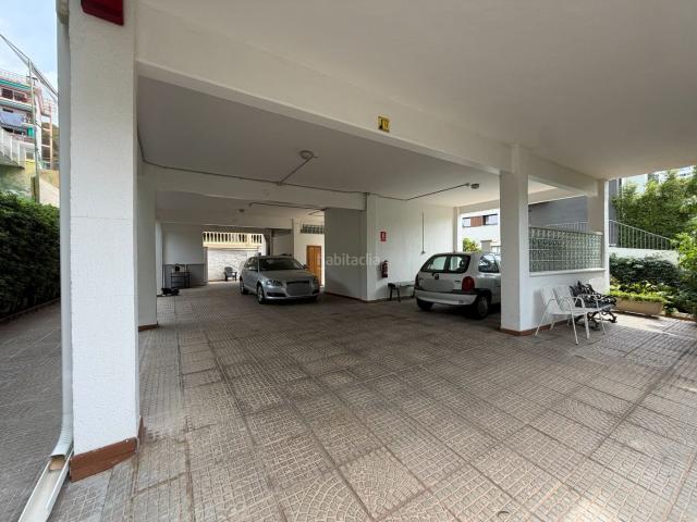 Casa en venta en Castelldefels, El Poal. Espectacular Casa Independiente en El Poal: 399 m², Gran Luminosidad, Piscina y Ascensor. Casas.