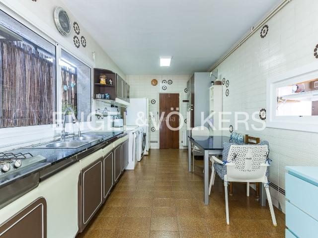 Casa en venta en Castelldefels, Montmar. Vivienda con vistas al mar y gran zona exterior. Casas.