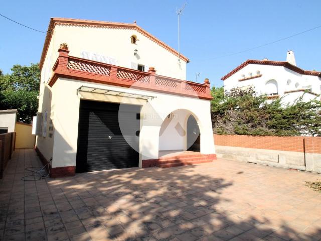 Casa en venta en Castelldefels, Montmar. Casas.