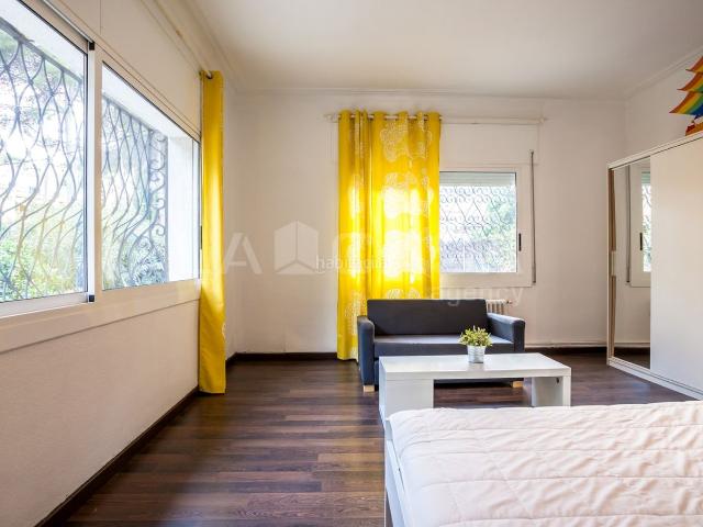 Casa en venta en Castelldefels, Montmar. magnífica casa independiente. Casas.