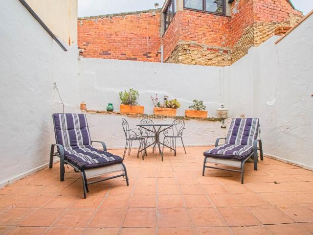 Casa en venta en Castelló d´Empúries Costa Brava. Casa de estilo rústico a un precio ideal. Casas Castelló.
