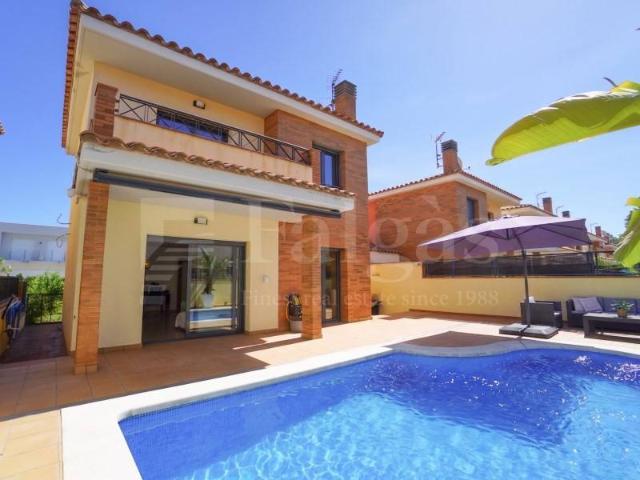 Casa en Venta en Castelló d'Empúries