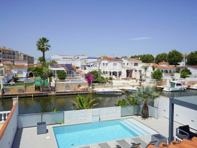 Casa en Venta en Castelló d'Empúries