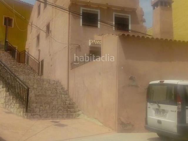 Casa en venta en Espadilla. Casa en venta en Vallat, 5 dormitorios. Casas.