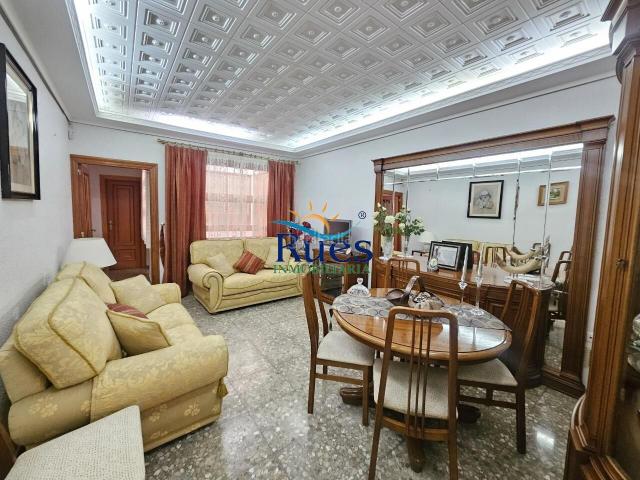 Casa en venta en Castellón de la Plana, Parque RIbalta Plaza de Toros. CASA EN BUEN ESTADO CENTRICA, EN CASTELLON DE LA PLANA. Casas Castellón de la.
