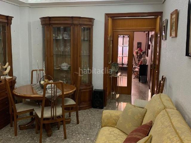 Casa en venta en Castellón de la Plana, Parque RIbalta Plaza de Toros. SENSACIONAL CASA AMUEBLADA EN ZONA RONDA MAGDALENA CON GARAJE, TRASTERO, TERRAZA Y 3 HABITACIONES. Casas Castellón de la.