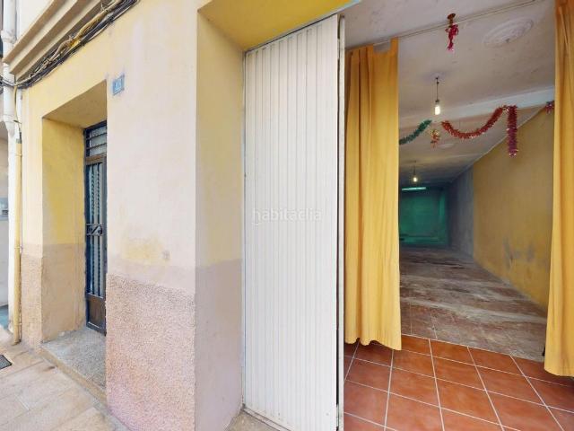 Casa en venta en Castellón de la Plana, Plaza Illes Columbretes. Casa en zona Avda. Capuchinos de planta baja y dos alturas en Castellón. Casas Castellón de la.