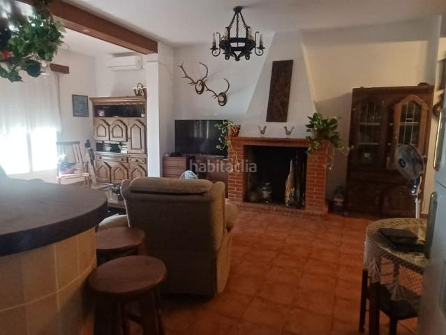 Casa en venta en Castilblanco de los Arroyos. CHALET EN URB. CAMPOAMOR, CASTILBLANCO DE LOS ARROYOS SEVILLA. Casas Castilblanco de los.