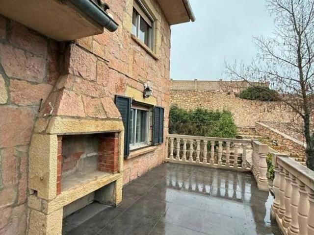 Casa en Venta en Castillejo de Mesleón