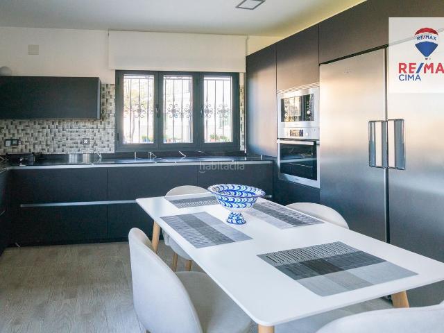 Casa en venta en Castilléjar. Espectacular cueva totalmente reformada con calidades de lujo. Casas.