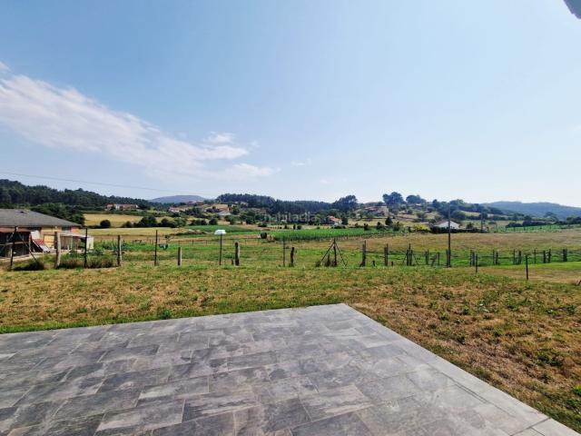 Casa en venta en Castrillón, Pillarno. Chalet de diseño a estrenar en una sola planta con parcela privada de 1.250 m2 y a 5 minutos de Avilés. Casas.