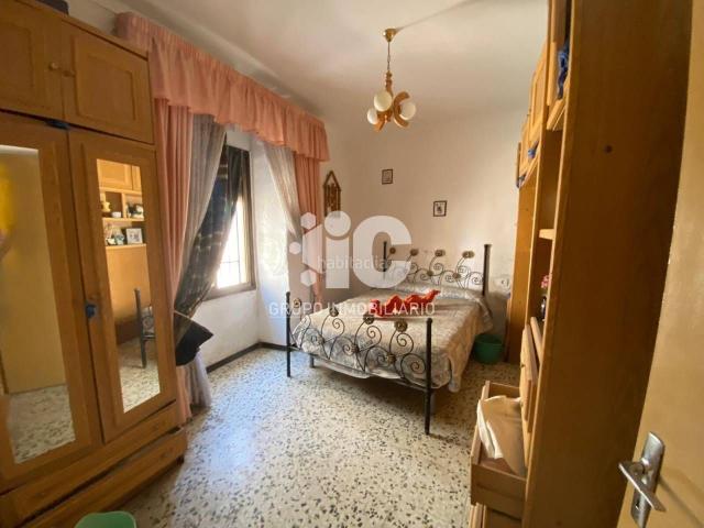 Casa en venta en Castro del Río. CASA EN PLANTA BAJA Y 2 COCHERAS. Casas Castro del.