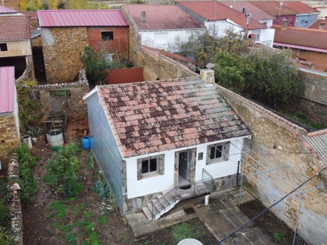 CASA EN VENTA EN CASTROCONTRIGO LEON