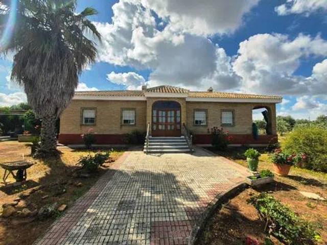 Casa en Venta en Carmona