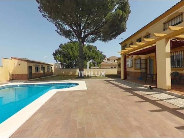 Casa en Venta en Carmona