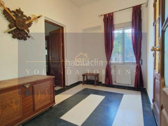 Casa en venta en Carmona. ESPECTACULAR PARCELA DE 5000M. CON PISCINA Y DOS CASAS. Casas.