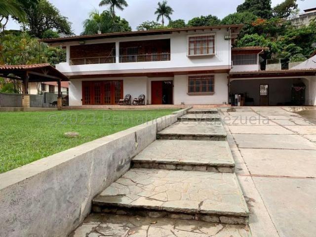 Casa en Venta en Caracas CAURIMARE Distrito Federal 600 m2. 4 hab