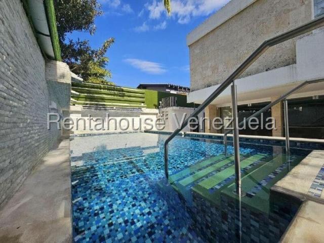 Casa en Venta en Caracas Prados del Este Distrito Federal 840 m2. 5 hab