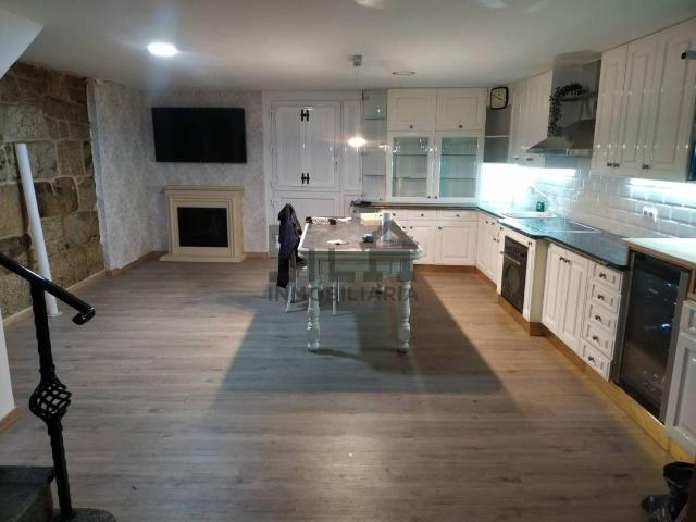 CASA EN VENTA EN CARBALLIÑO