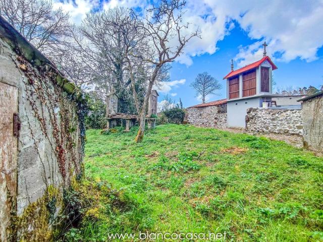 Casa en venta en Carballo. CASA con TERRENO para reformar Carballo A Coruña. Casas.
