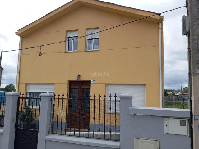 Casa en venta en Carballo. Casa para entrar a vivir próxima a Carballo. Casas.