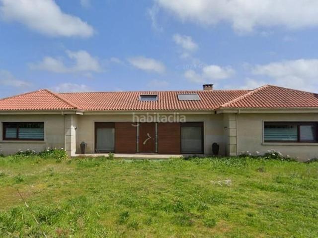 Casa en venta en Carballo. Exclusiva Casa en Cances da Vila, Carballo Ideal para Familias. Casas.