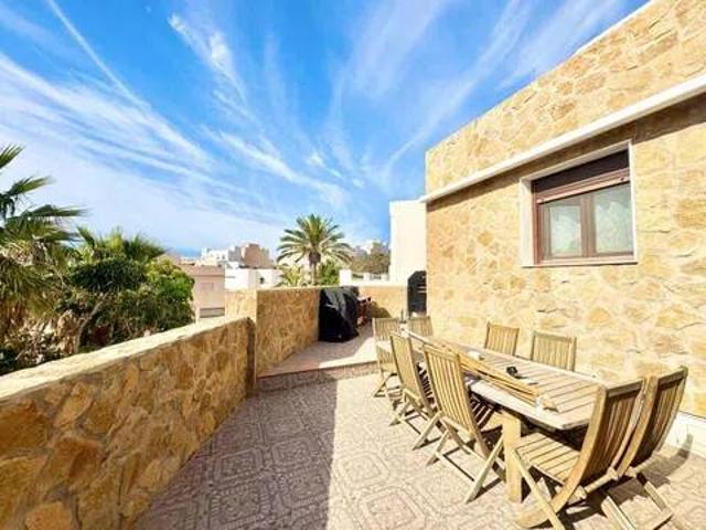 Casa en Venta en Carboneras