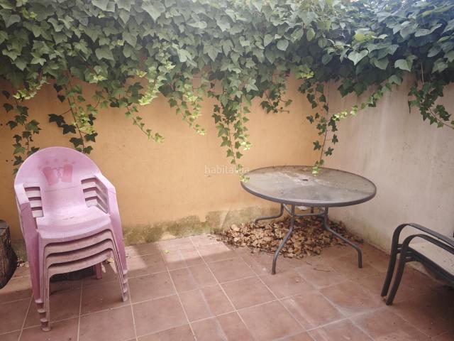 Casa en venta en Carcaboso. CHALET CON GARAJE Y PATIO. Casas.