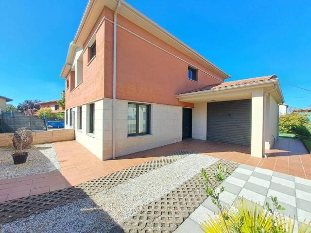 Casa en Venta en Cardeñajimeno