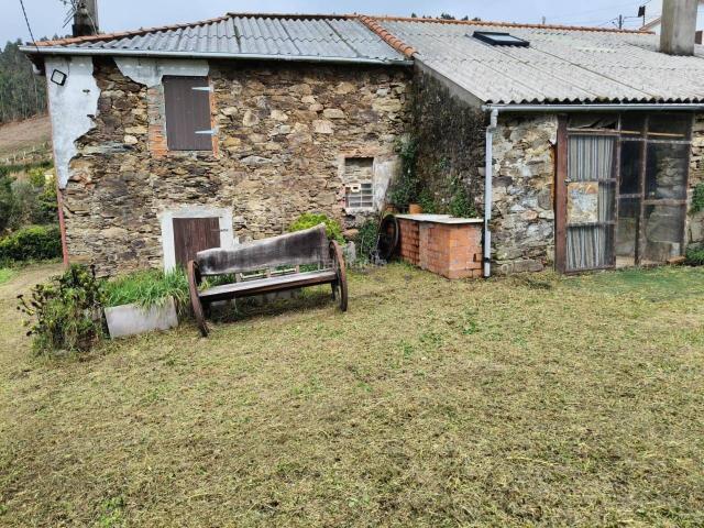 Casa en venta en Cariño. 2 CASAS ADOSADAS EN FIGUEROA CON VISTAS A LA RIA DE ORTIGUEIRA. Casas.