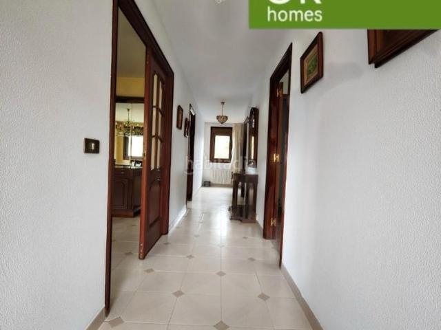 Casa en venta en Carral. CASA PRECIOSA E IMPECABLE!. Casas.