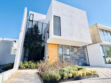 casa en venta en Cartuja modelo san Bruno 200 m2 de terreno, 4 recámaras, roof